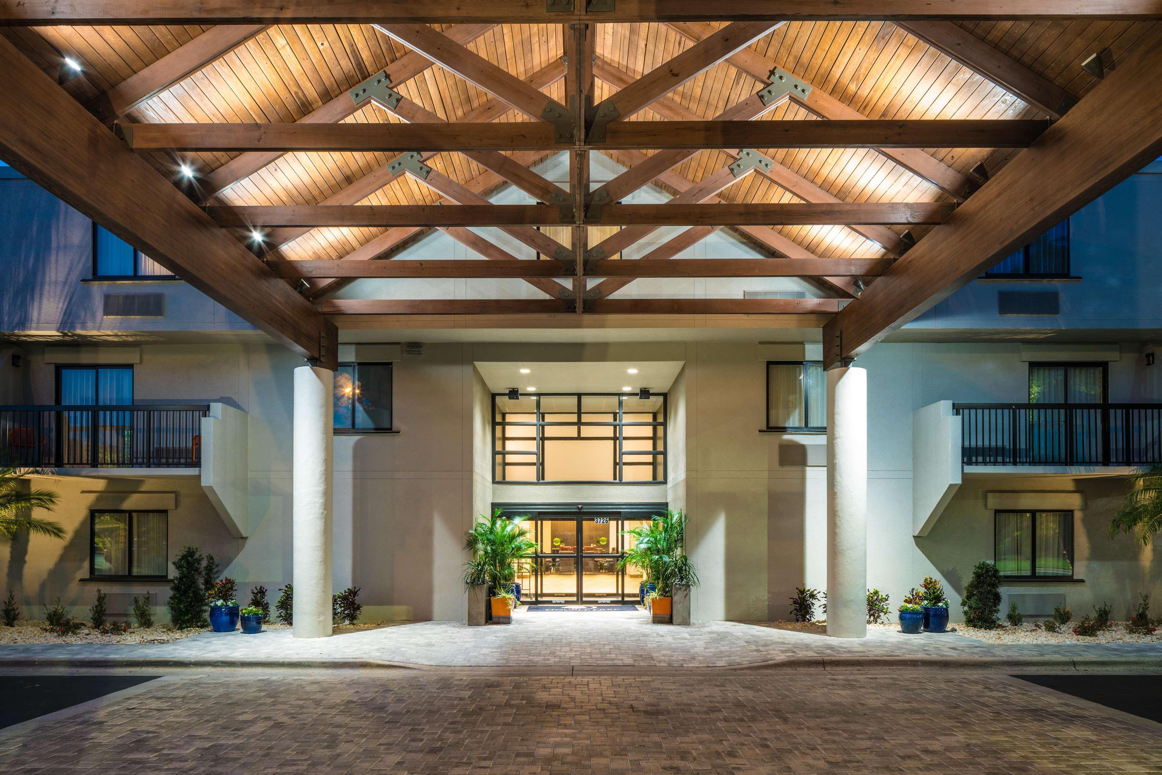Doubletree By Hilton Gainesville Eksteriør billede