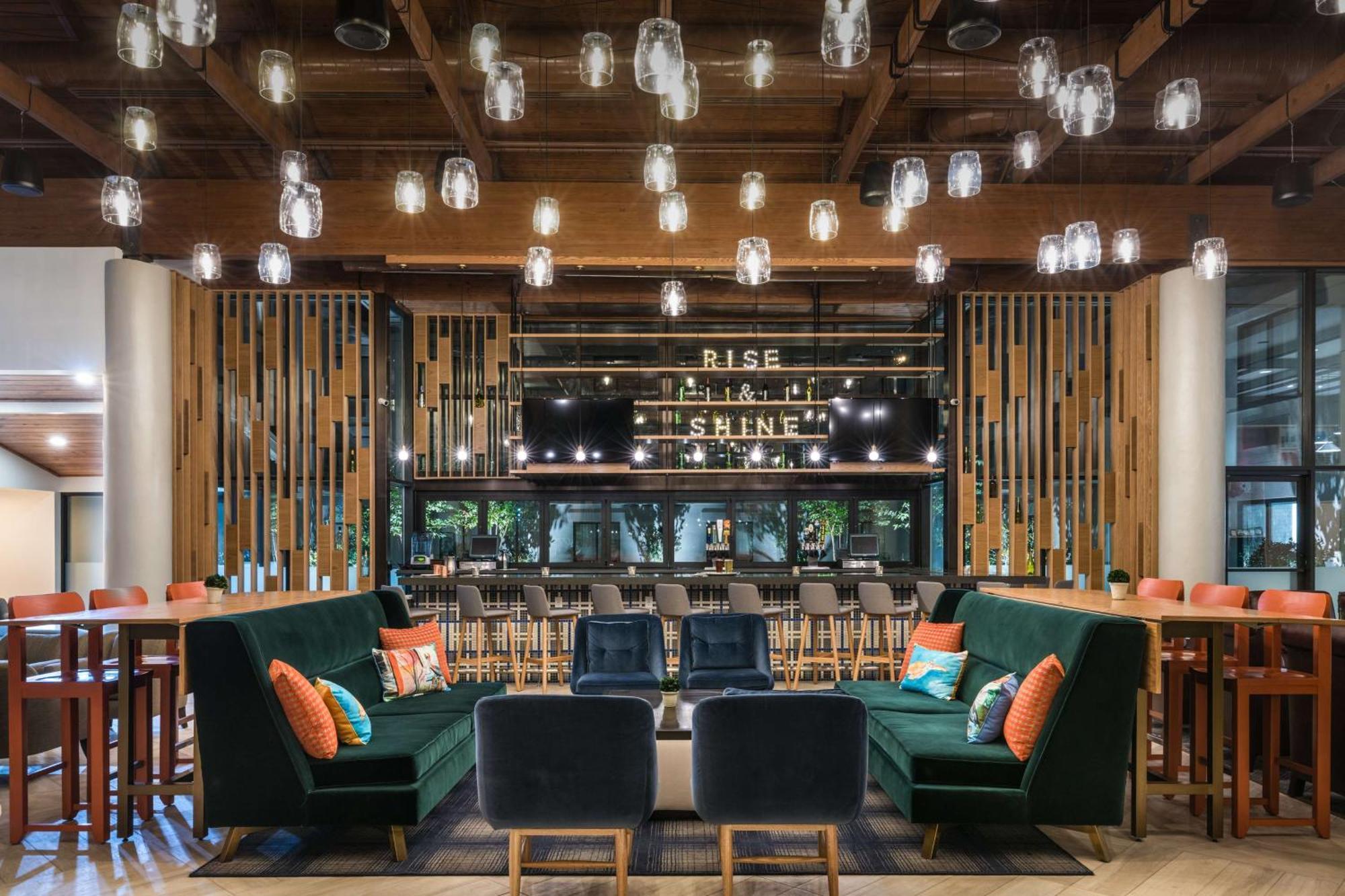 Doubletree By Hilton Gainesville Eksteriør billede