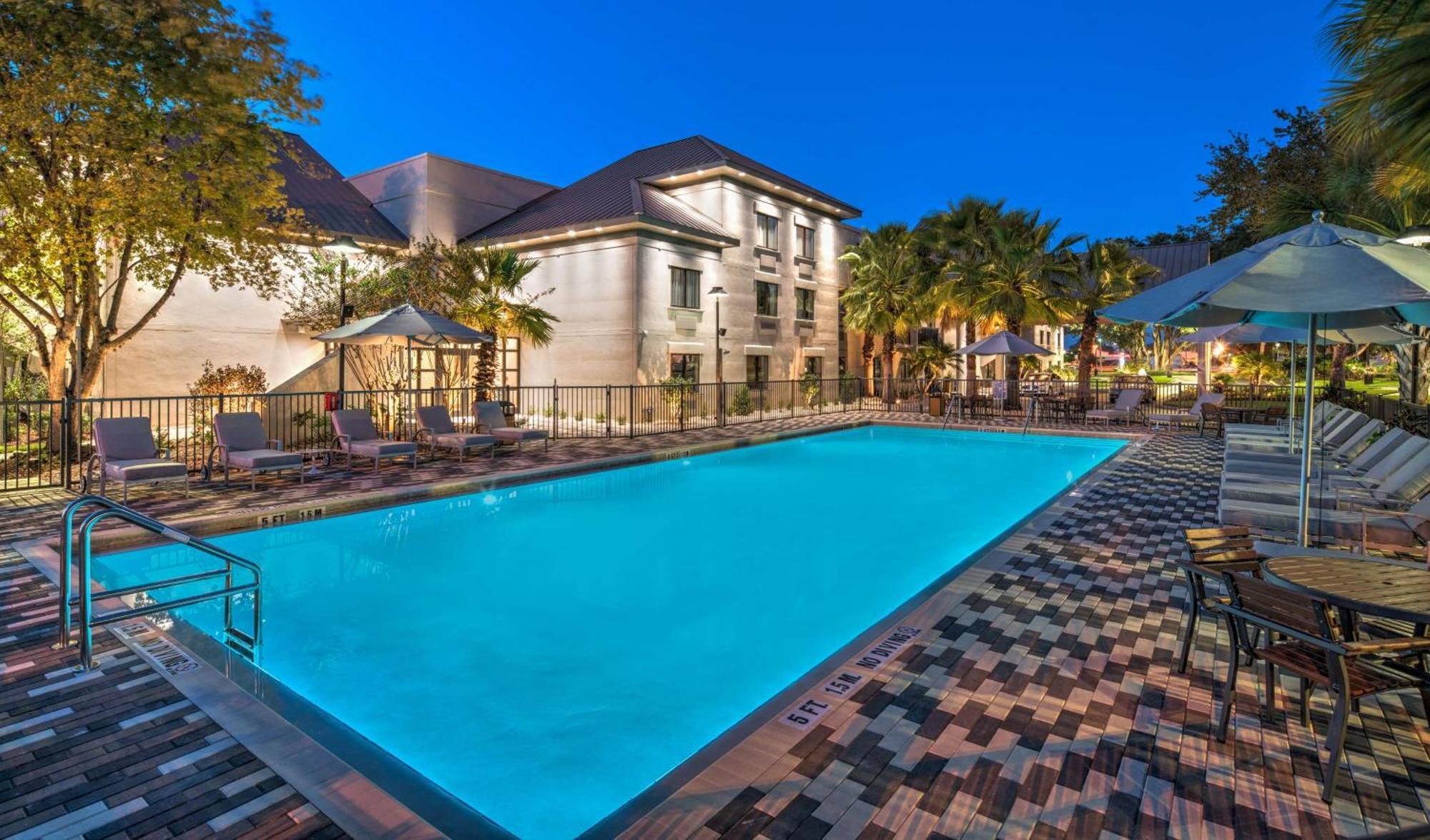 Doubletree By Hilton Gainesville Eksteriør billede
