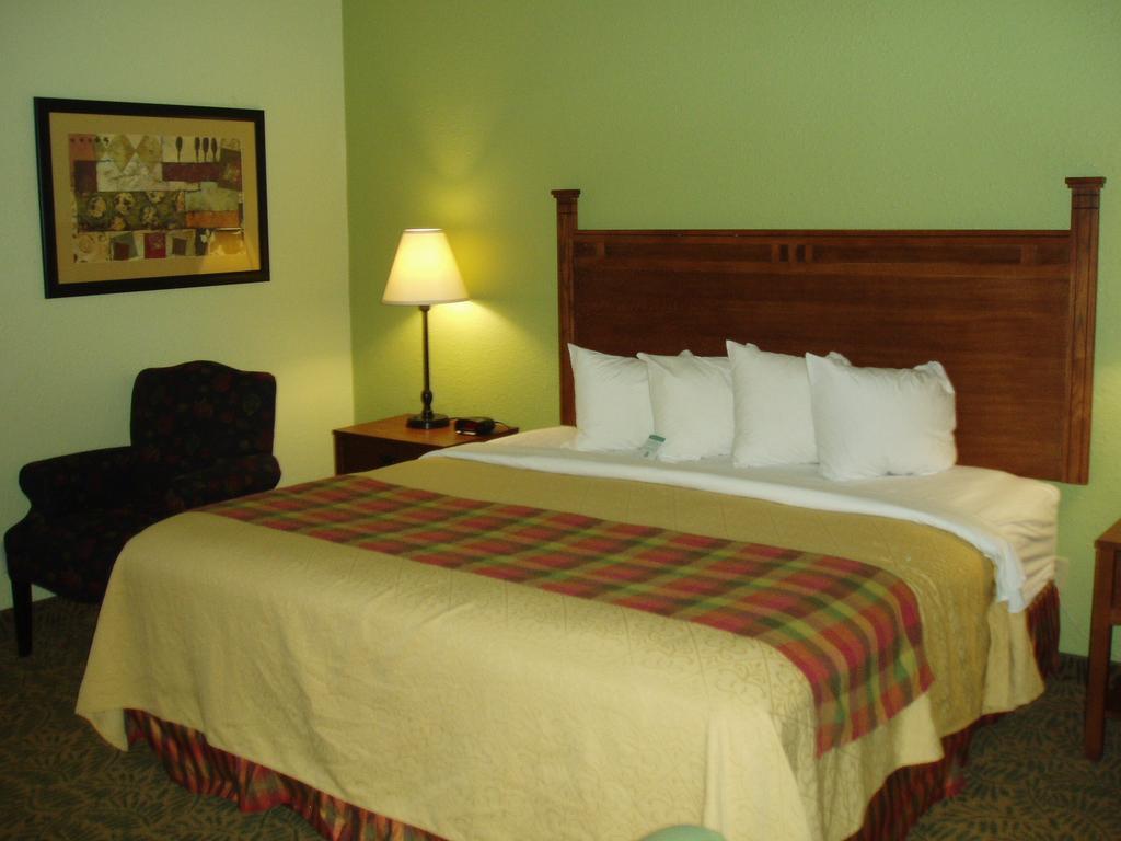 Doubletree By Hilton Gainesville Eksteriør billede
